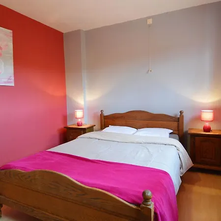 Дом отдыха Pleasant Cottage In The Heart Of A Farm In Activity Not Far From Vielsalm *