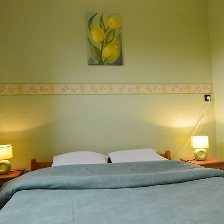 Pleasant Cottage In The Heart Of A Farm In Activity Not Far From Vielsalm *