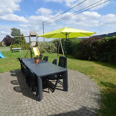 Дом отдыха Pleasant Cottage In The Heart Of A Farm In Activity Not Far From Vielsalm
